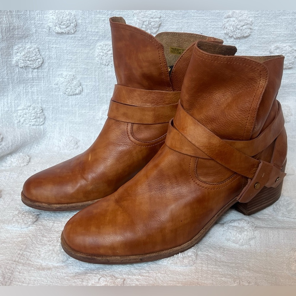Ugg leather ankle boots